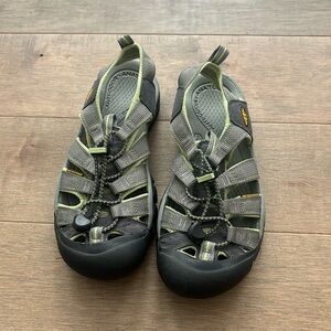 Womens Newport Keens